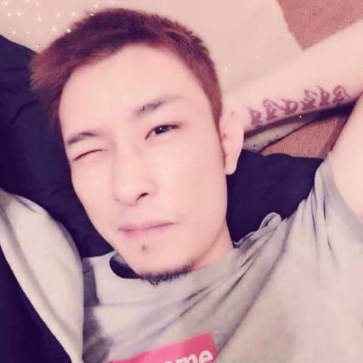 难得拥抱的第一张照片--菏泽相亲服务中心
