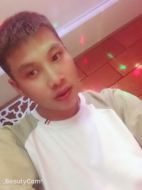 阿锋的第一张照片--菏泽相亲服务中心