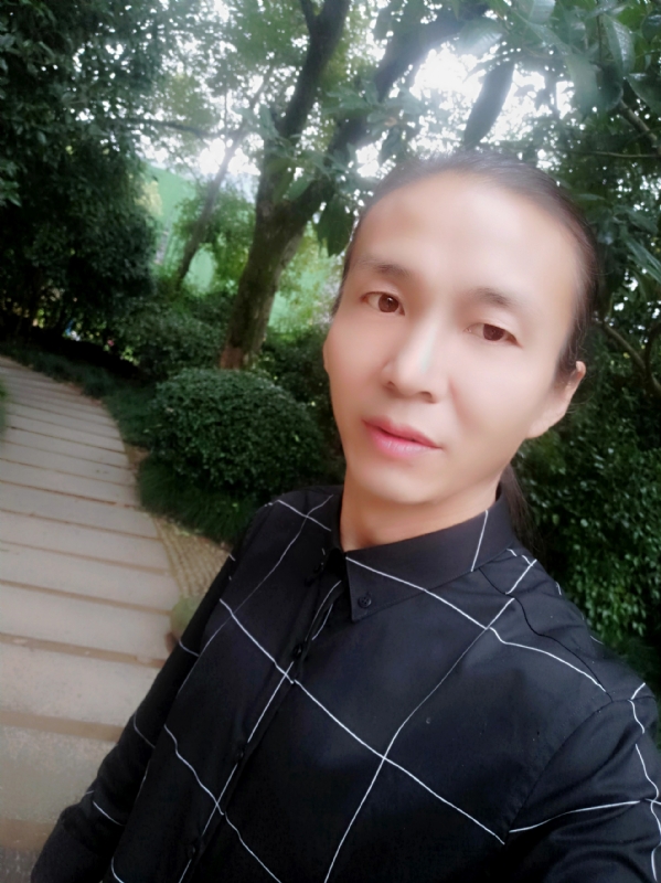 北方的狼的第一张照片--菏泽相亲服务中心