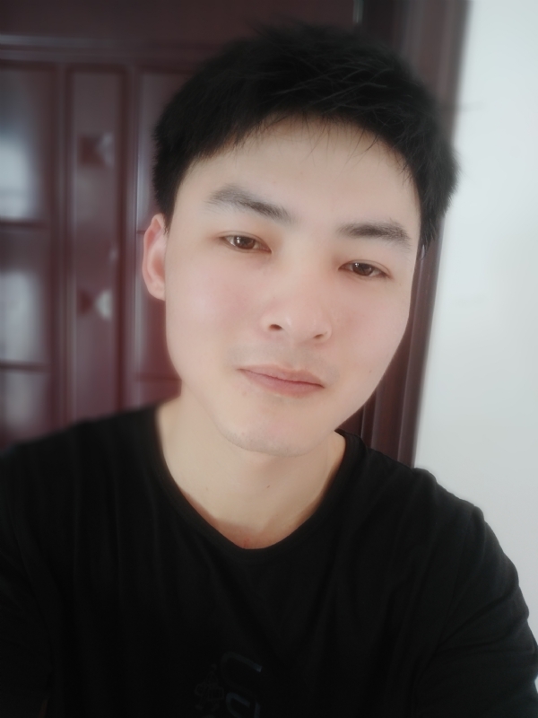 小情绪)っ的第一张照片--菏泽相亲服务中心