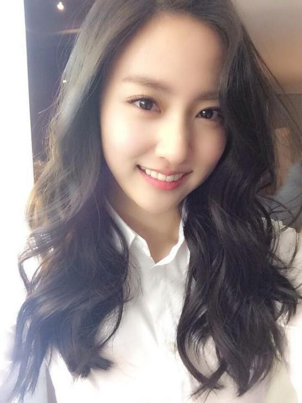 等爱的易微的第一张照片--菏泽相亲服务中心