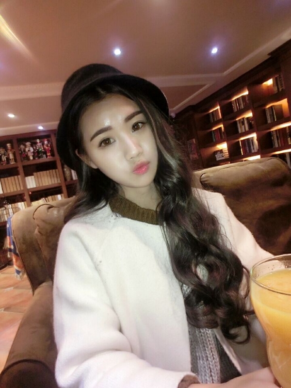 气质小妹的第三张照片--菏泽相亲服务中心