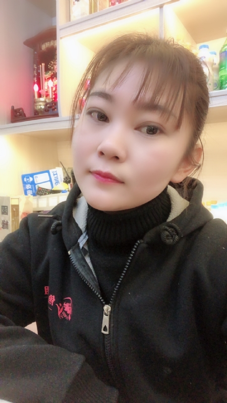 泡沫的第一张照片--菏泽相亲服务中心