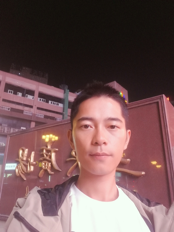 重庆小林的第一张照片--菏泽相亲服务中心