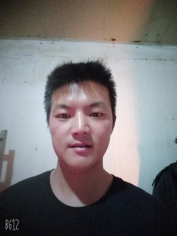 风轻云淡的第一张照片--菏泽相亲服务中心
