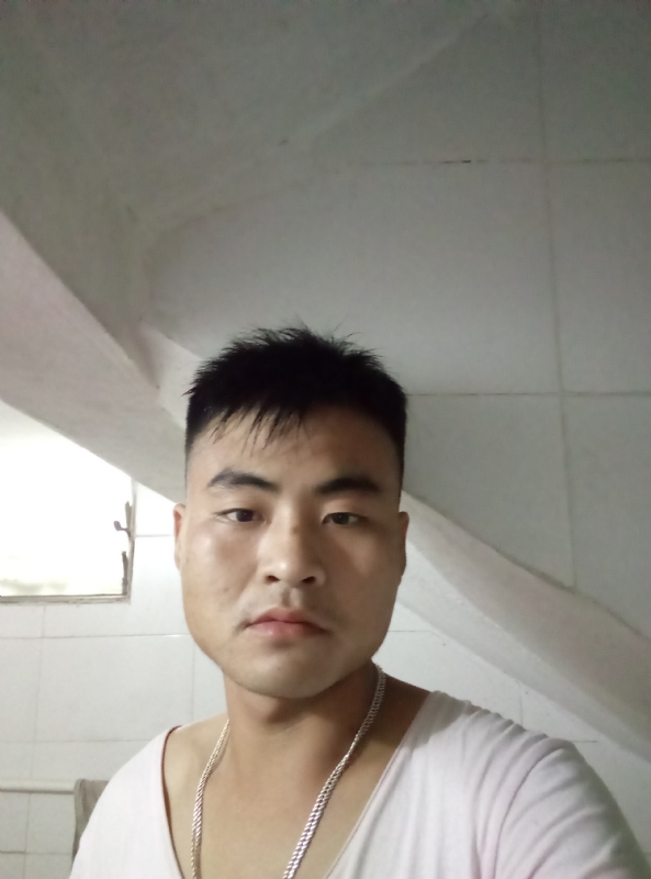 落叶知秋的第一张照片--菏泽相亲服务中心