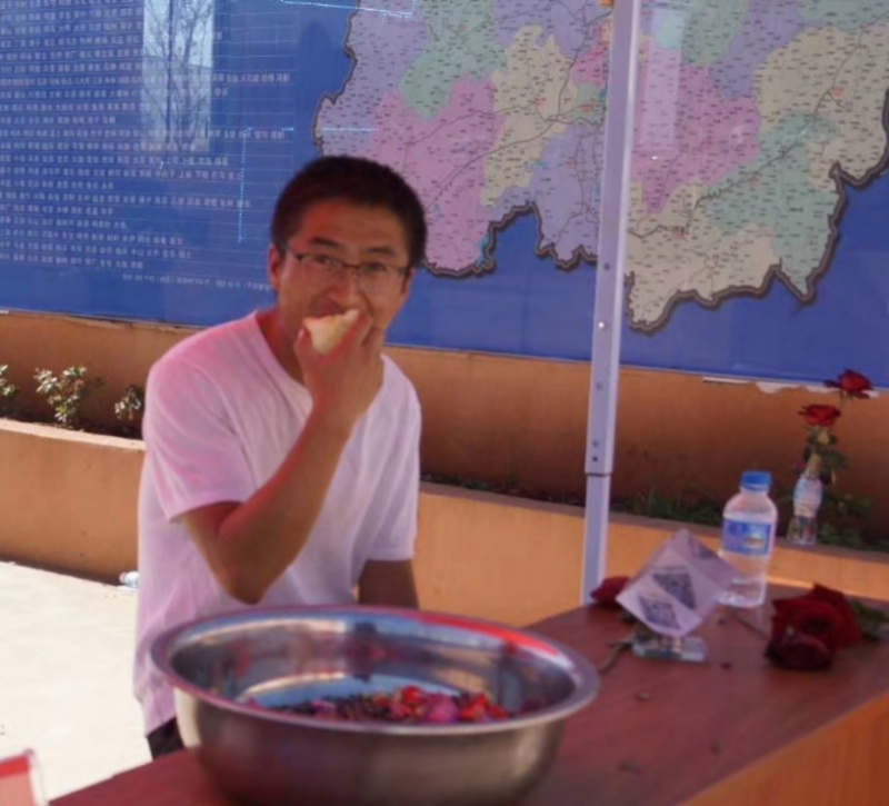 寻水的第一张照片--菏泽相亲服务中心