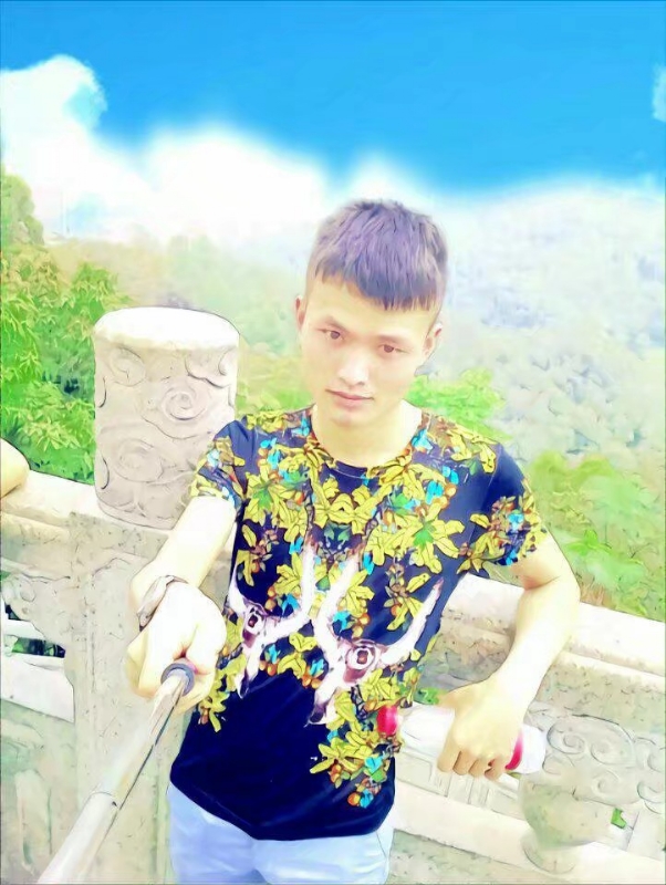 孤独王者元首的第一张照片--菏泽相亲服务中心