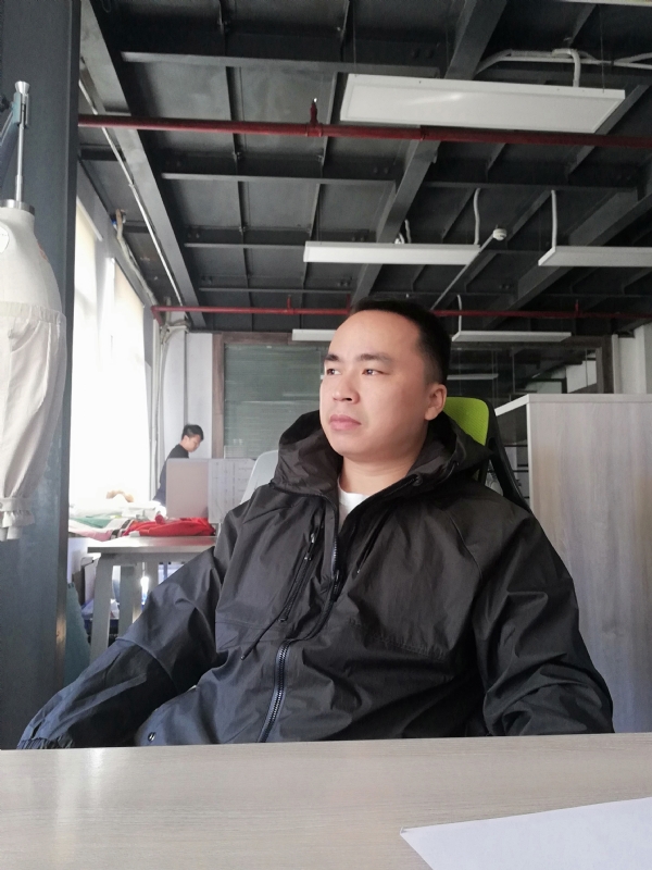 左眼皮跳跳的第一张照片--菏泽相亲服务中心