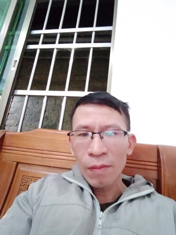 奋斗的第一张照片--菏泽相亲服务中心