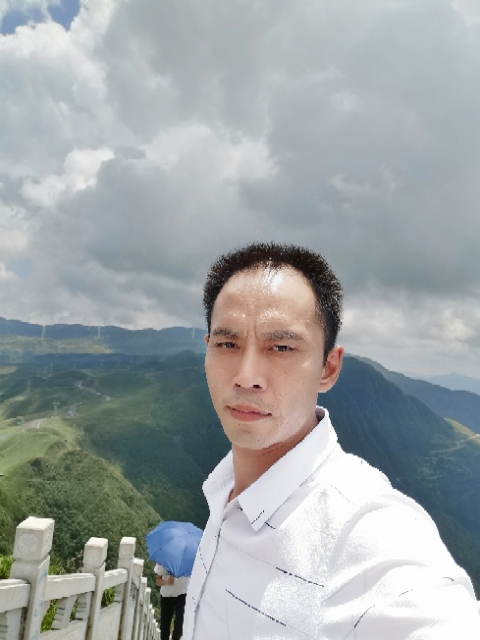 LXZ的第一张照片--菏泽相亲服务中心