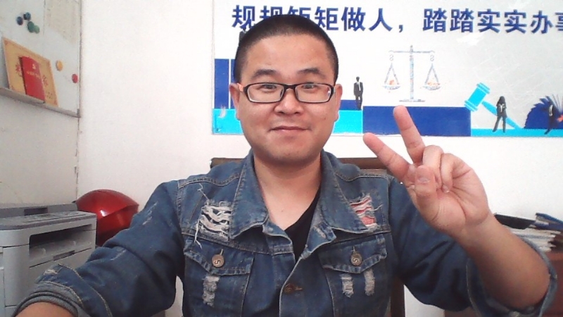 顾律师的第二张照片--菏泽相亲服务中心