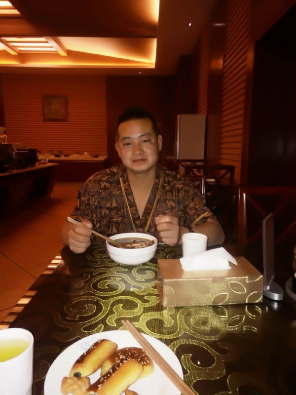 会飞的鱼的第一张照片--菏泽相亲服务中心