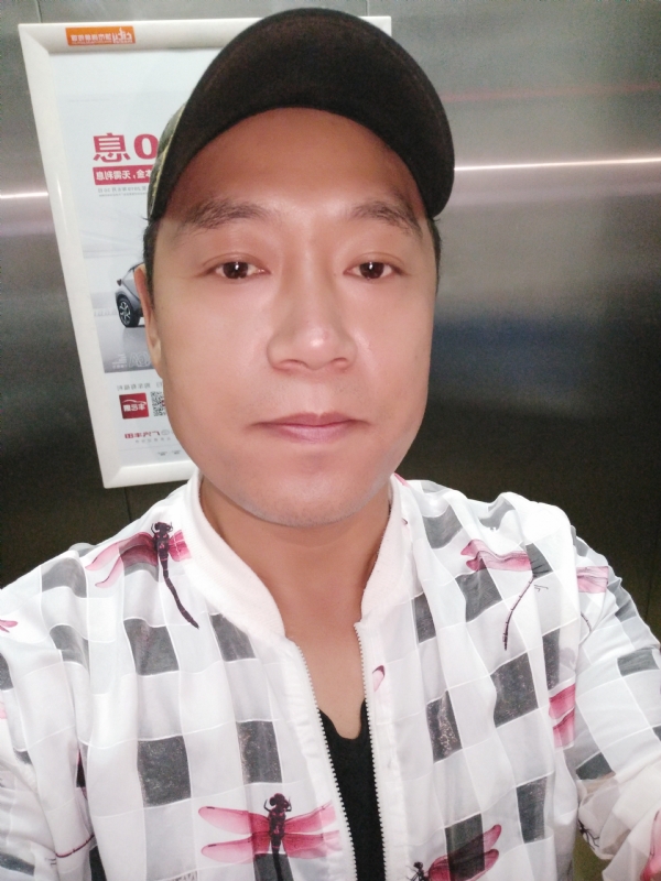 hainy的第一张照片--菏泽相亲服务中心