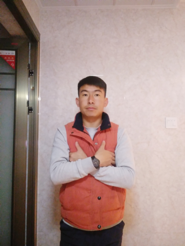 石林小伙的第一张照片--菏泽相亲服务中心