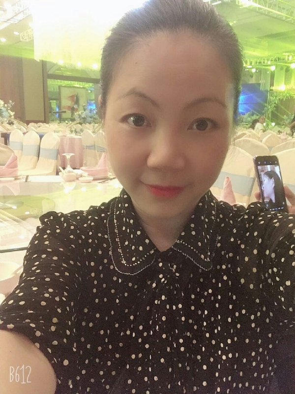 泡沫的第一张照片--菏泽相亲服务中心