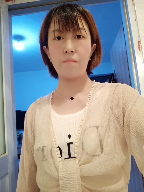 芬儿的第一张照片--菏泽相亲服务中心