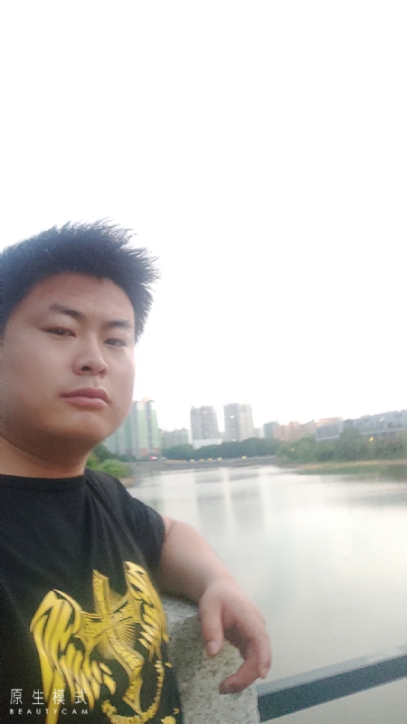 小海的第二张照片--菏泽相亲服务中心