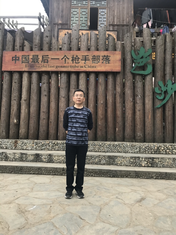 屯里的富豪的第一张照片--菏泽相亲服务中心