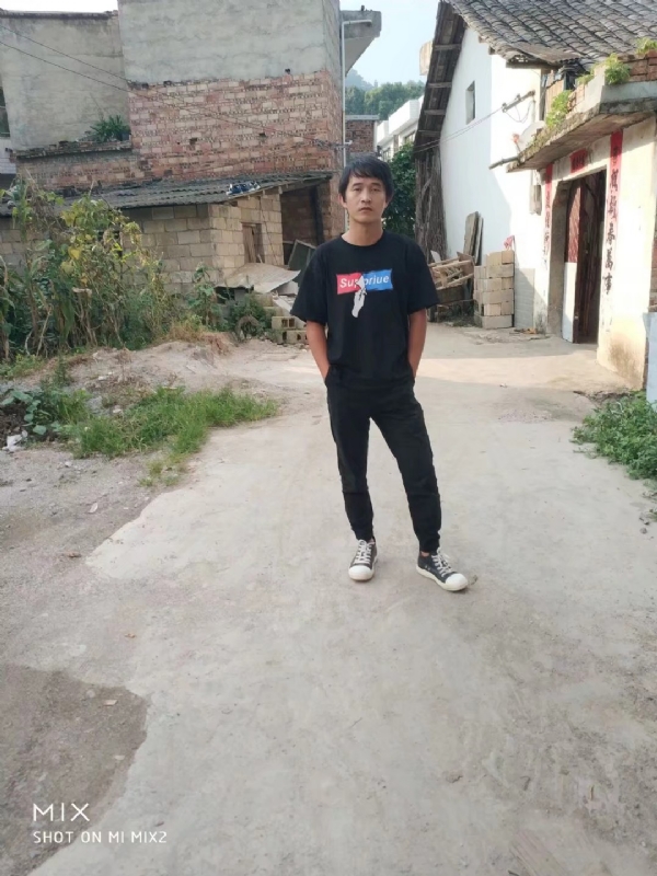 活活该的第一张照片--菏泽相亲服务中心
