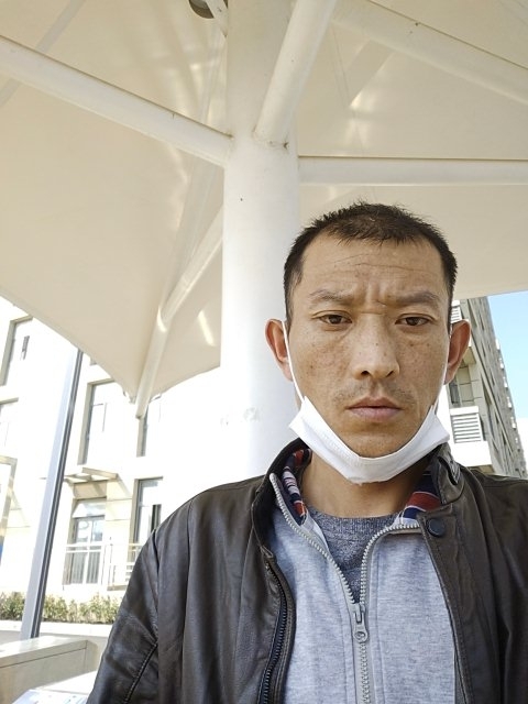 孤狼的第一张照片--菏泽相亲服务中心