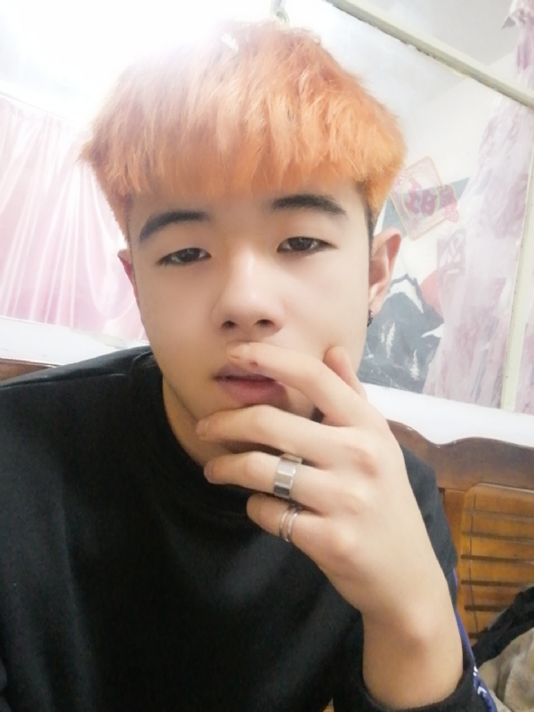 钟宇诗的第一张照片--菏泽相亲服务中心