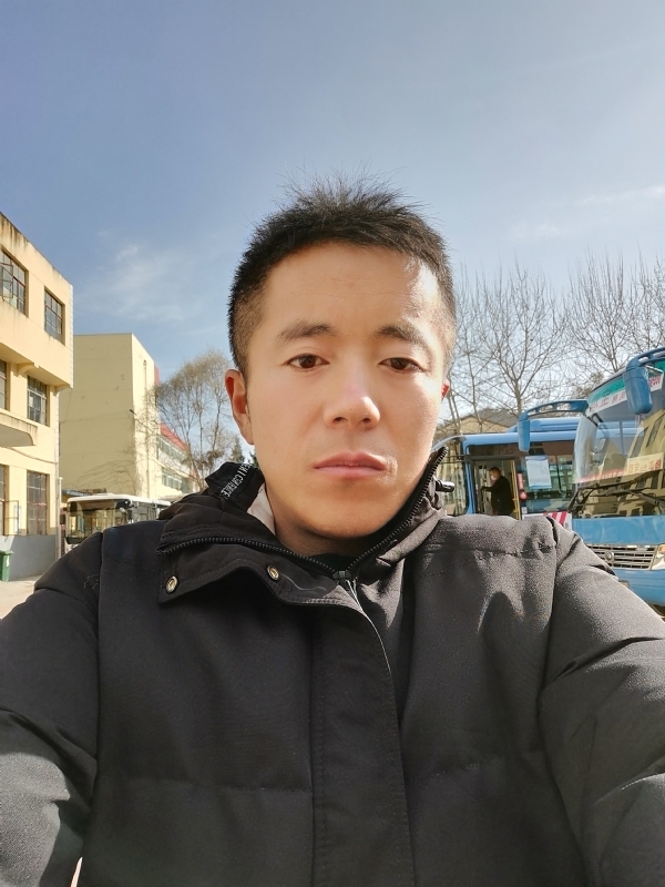 孤独的云的第一张照片--菏泽相亲服务中心
