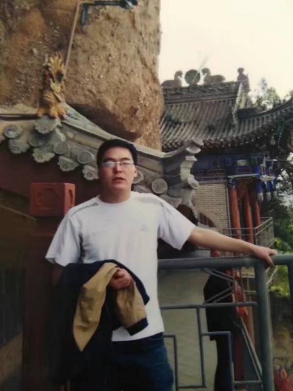 情迷海棠的第一张照片--菏泽相亲服务中心