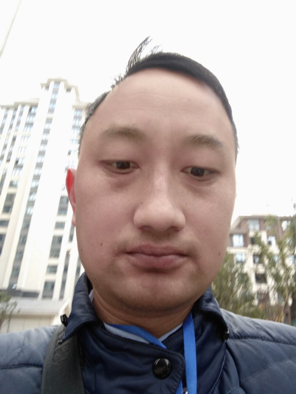 老男人的第一张照片--菏泽相亲服务中心