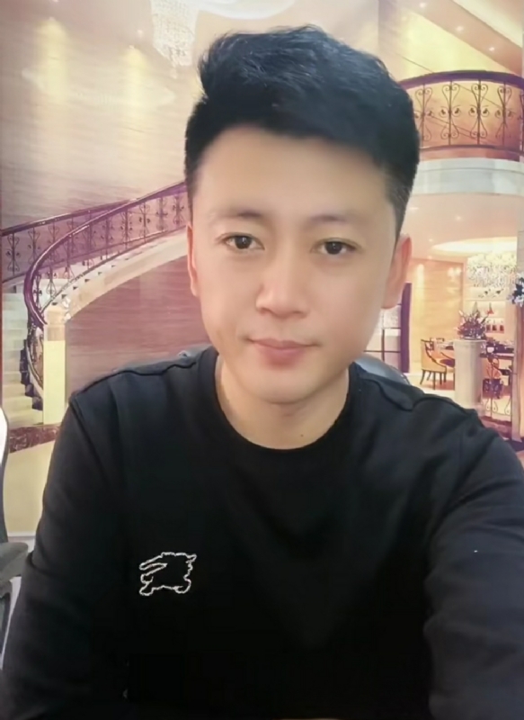 屋顶拾荒人的第三张照片--菏泽相亲服务中心