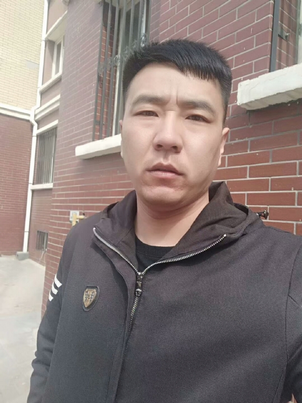 谁伴我闯荡的第一张照片--菏泽相亲服务中心