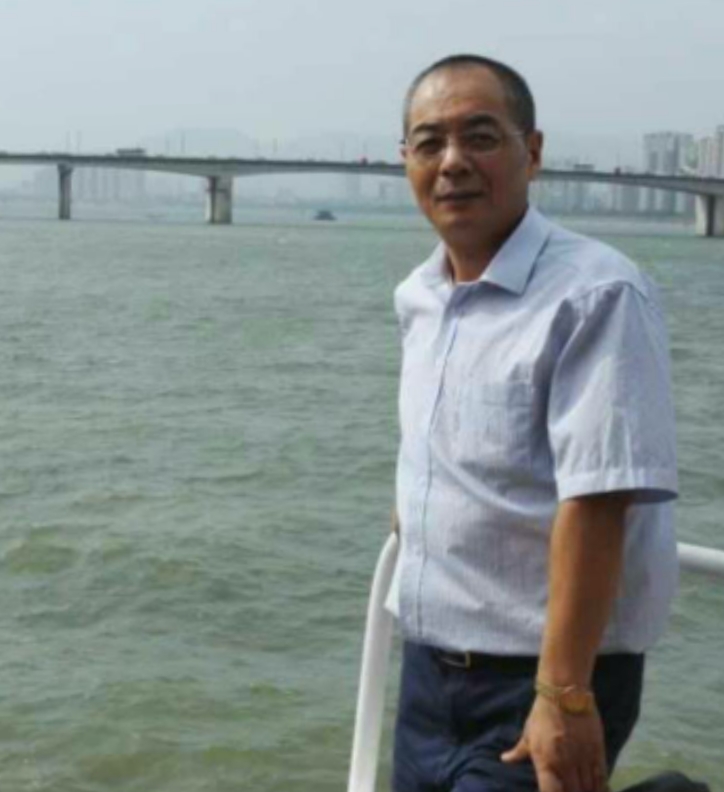 辛民的第二张照片--菏泽相亲服务中心