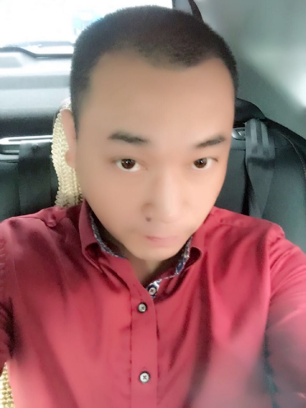 在一个路口等的第一张照片--菏泽相亲服务中心