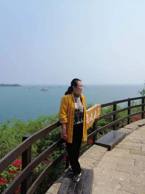 曦若半秋的第一张照片--菏泽相亲服务中心