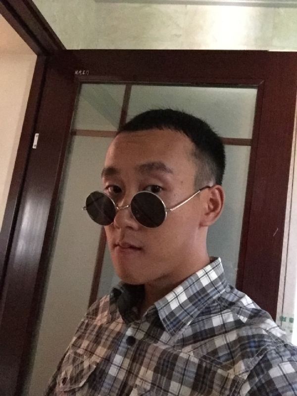 悲喜的第一张照片--菏泽相亲服务中心