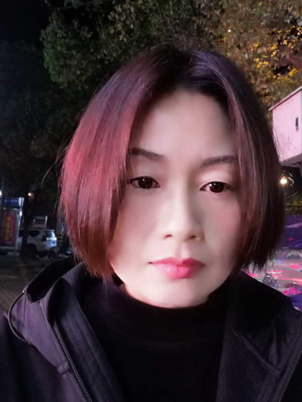 风中百合的第一张照片--菏泽相亲服务中心