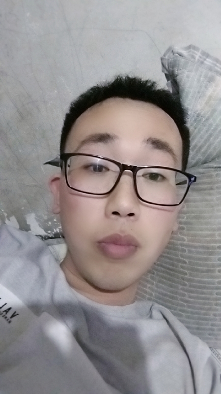 喜欢比我大的女人的第一张照片--菏泽相亲服务中心