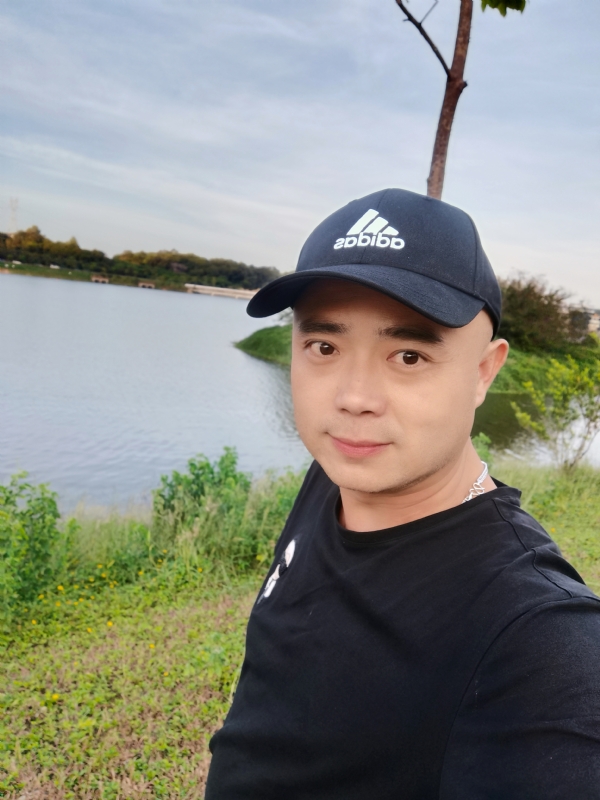 石头哥的第一张照片--菏泽相亲服务中心