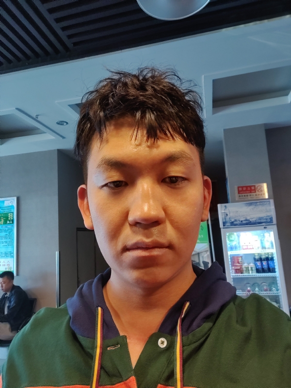 文哈哈的第一张照片--菏泽相亲服务中心