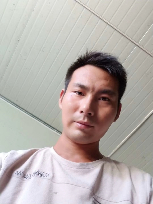 快乐肥宅水的第一张照片--菏泽相亲服务中心