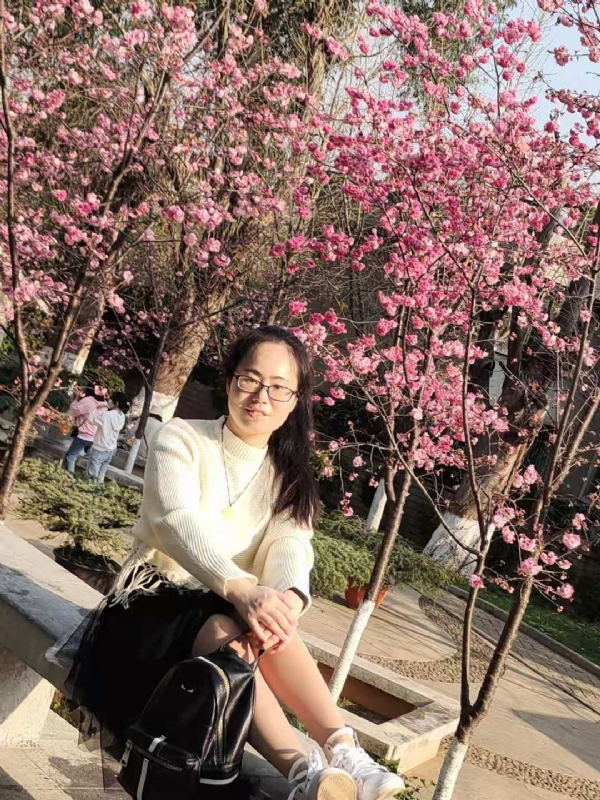 Nancy的第一张照片--菏泽相亲服务中心