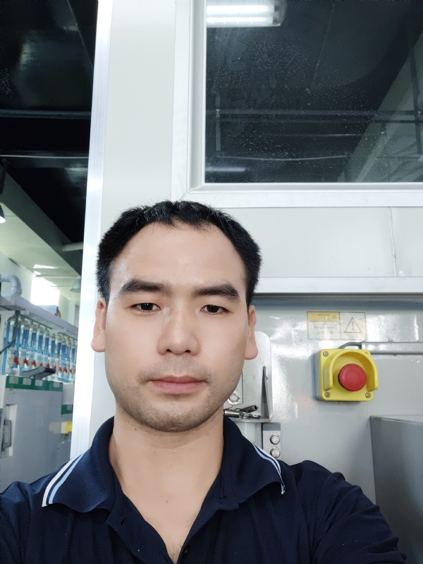 黄伟的第一张照片--菏泽相亲服务中心