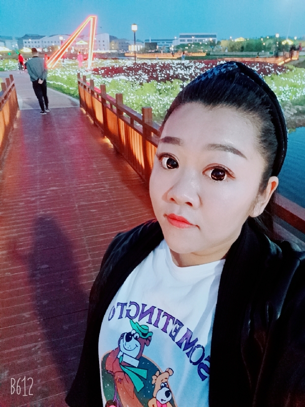 孙晓雪的第一张照片--菏泽相亲服务中心
