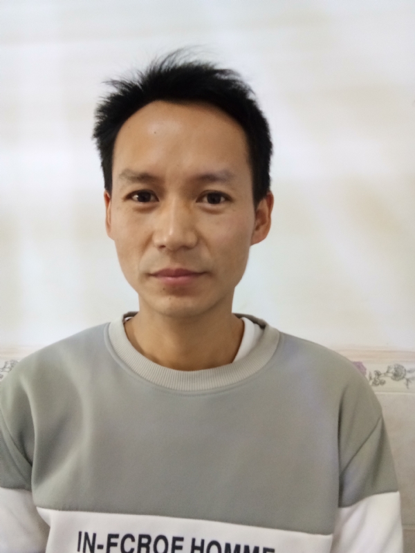 单亲爸爸的第一张照片--菏泽相亲服务中心