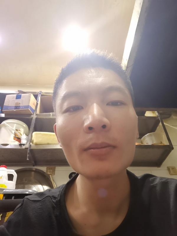 邹先生的第一张照片--菏泽相亲服务中心