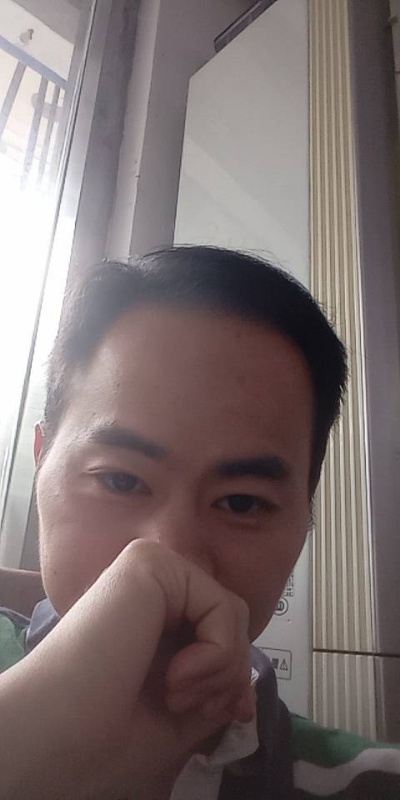 90年大叔的第一张照片--菏泽相亲服务中心