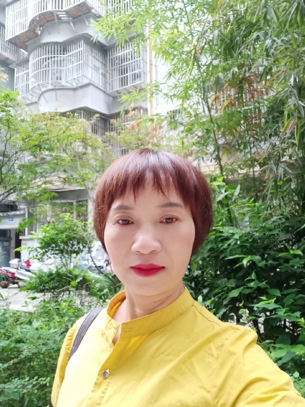 小瓶子的第二张照片--菏泽相亲服务中心