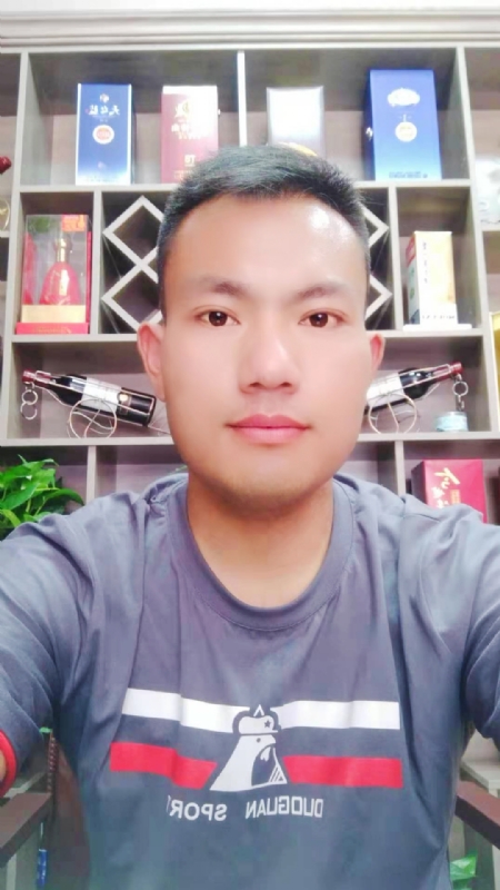 钱乾的第一张照片--菏泽相亲服务中心