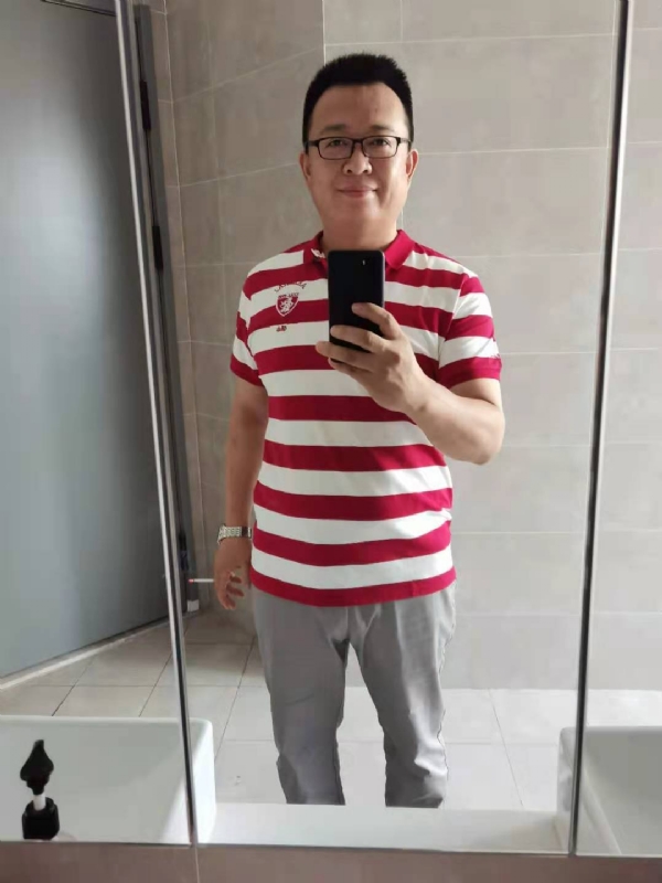 行走的打桩机的第一张照片--菏泽相亲服务中心