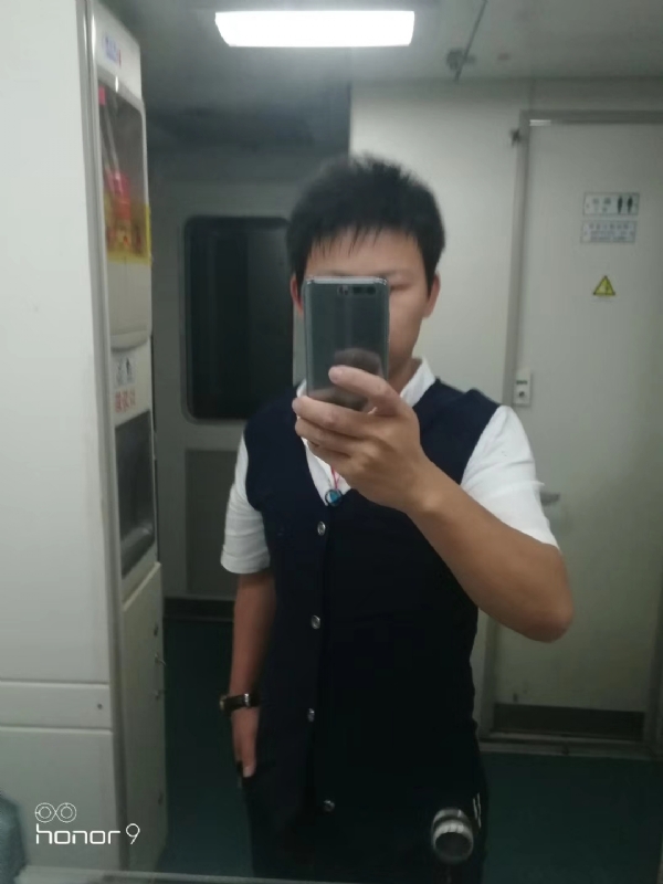 阳光下de幸福的第一张照片--菏泽相亲服务中心